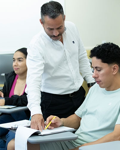 Jhon Cardona teaching ESL class