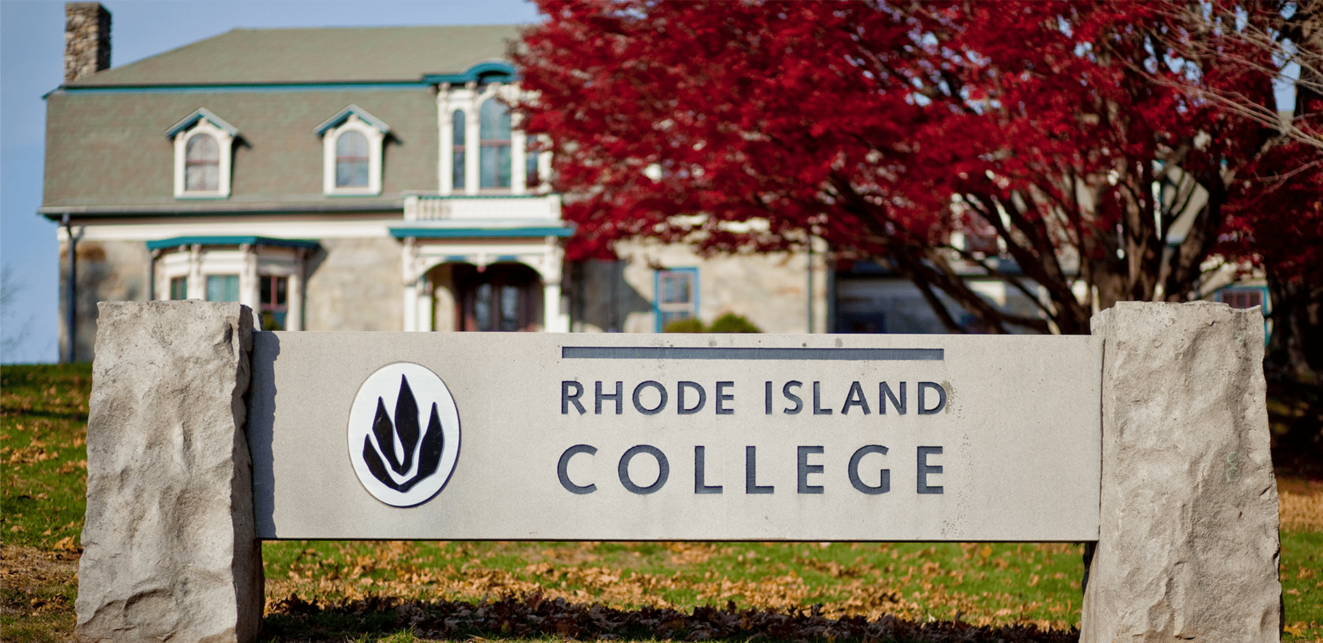 Madre e hijo asisten juntos a la universidad | Rhode Island College